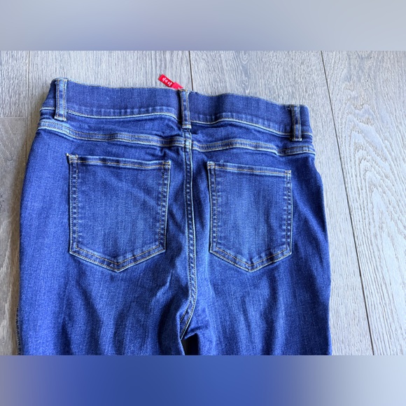 Spanx Pull on Flare Jeans in Blue Size Medium - Picture 6 of 6